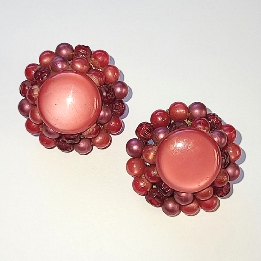 KARU ARKE MOONGLOW LUCITE CLIP EARRINGS - Picture 7 of 7